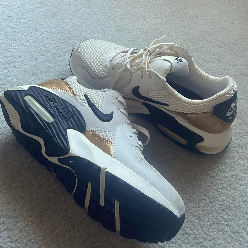 Excellent Condition - Nike Air Max Sneakers - Cream/Gold/Black